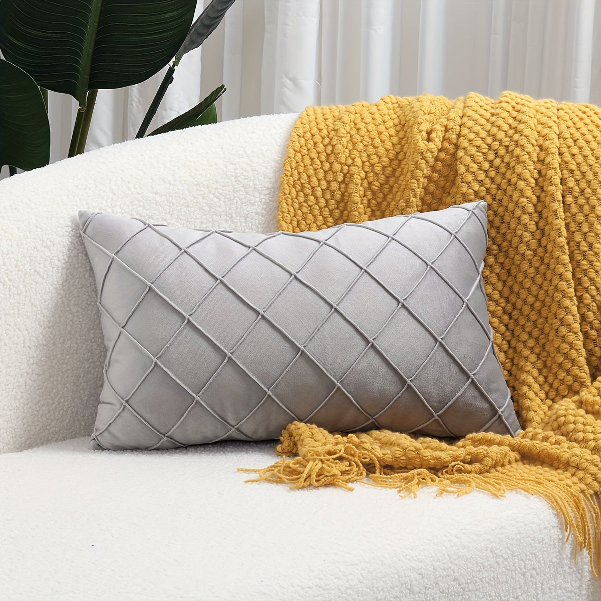 Dekorative Kissenhülle mit modernem Diamantmuster