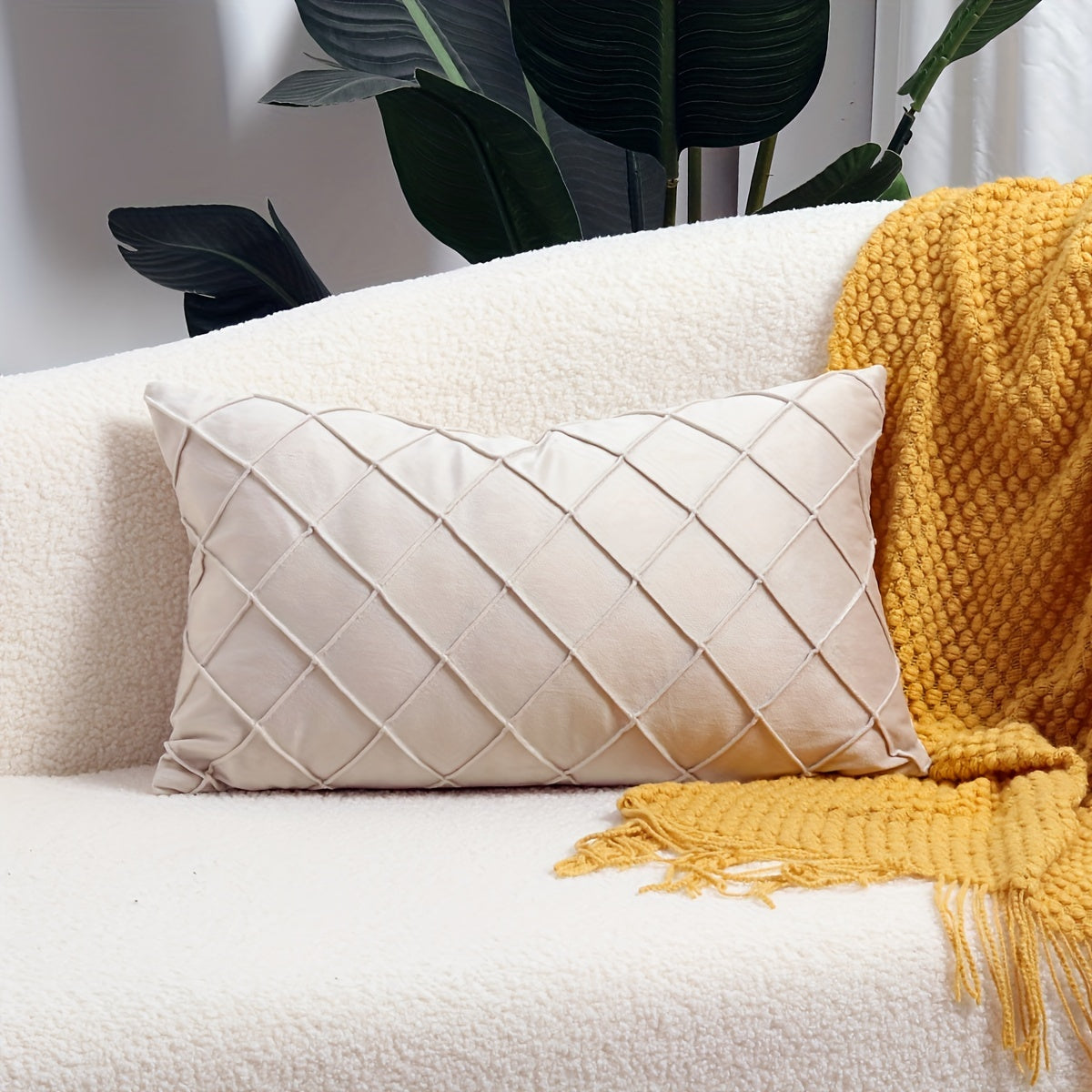 Dekorative Kissenhülle mit modernem Diamantmuster