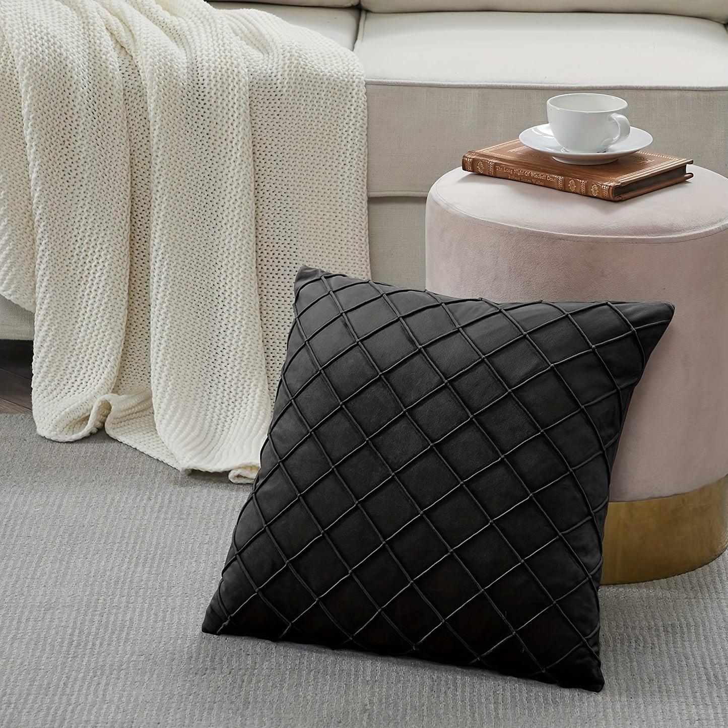 Dekorative Kissenhülle mit modernem Diamantmuster